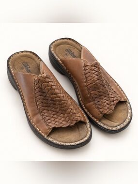 Cobbie Cuddlers Women’s 7 Brown Leather Woven Slide Sandals Comfort Heel